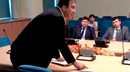 Михаил Саакашвили устроил истерику во время заседания