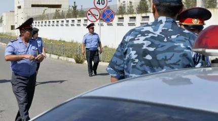 Француженка гадит. По заказу Макрона в Киргизии схвачен русский политолог Француженка гадит. По заказу Макрона в Киргизии схвачен русский политолог