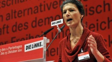 Cара Вагенкнехт размазала главных политиков правящей коалиции Меркель и Шул Cара Вагенкнехт размазала главных политиков правящей коалиции Меркель и Шул