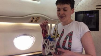 Савченко устроила пьяный дебош на борту самолета Савченко устроила пьяный дебош на борту самолета