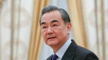 Ван И: Китай пытается примирить Россию и Украину