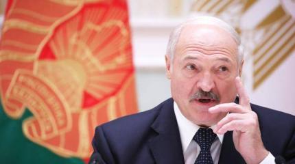 Маневры Лукашенко: Зеленскому оружие, Путину — горячую дружбу Маневры Лукашенко: Зеленскому оружие, Путину — горячую дружбу
