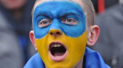 "Футбольный праздник" по-украински: избитые фанаты и уничтоженный парк "Футбольный праздник" по-украински: избитые фанаты и уничтоженный парк
