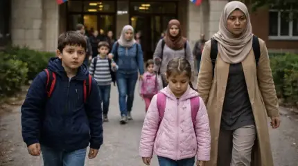 Их тысячами гонят из русских школ: детям мигрантов устроили кошмар в России