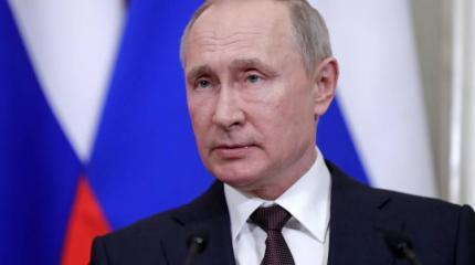 Россия ведет одновременную игру на дипломатическом, военном и экономическ Россия ведет одновременную игру на дипломатическом, военном и экономическ