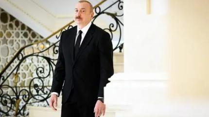 После победы над Арменией Алиев возомнил себя Наполеоном После победы над Арменией Алиев возомнил себя Наполеоном