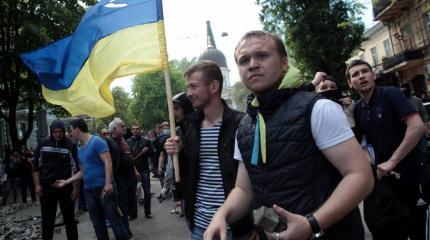 Из-за креста на имперском флаге нацисты «Правого сектора» напали на одессита Из-за креста на имперском флаге нацисты «Правого сектора» напали на одессита