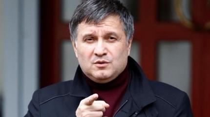 Аваков заявил, что вскоре "пересадит" всех украинских «копов» Аваков заявил, что вскоре "пересадит" всех украинских «копов»