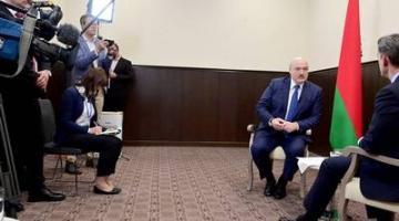 Лукашенко дал интервью американскому ТВ: «Погибнут уже сотни тысяч»