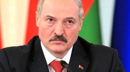 Лукашенко призвал перестать молиться на Россию Лукашенко призвал перестать молиться на Россию