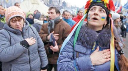 Украинцев на улицах Киева спросили, хотят ли они переговоров с Донбассом Украинцев на улицах Киева спросили, хотят ли они переговоров с Донбассом