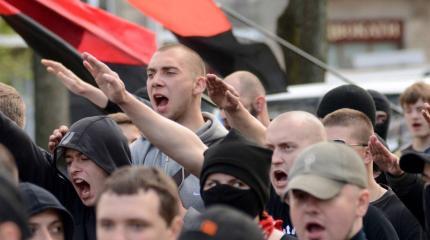 Националисты на Украине требуют жестких действий от правительства Националисты на Украине требуют жестких действий от правительства