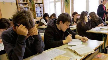 Русофобия и ненависть: в Вильнюсе закрыли русскую школу Русофобия и ненависть: в Вильнюсе закрыли русскую школу