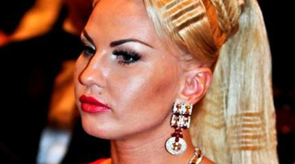 Певица Камалия призвала взорвать Верховную Раду Певица Камалия призвала взорвать Верховную Раду