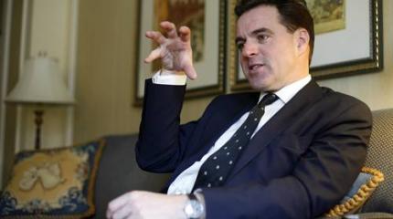 Названы фамилии, которые тайно управляют правительствами через коронапанику Названы фамилии, которые тайно управляют правительствами через коронапанику