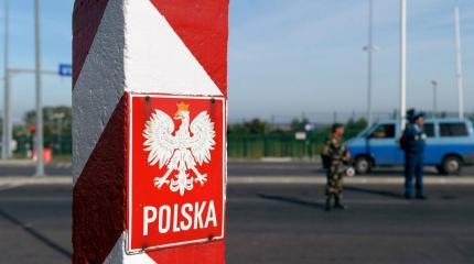И кабан не проскочит: Польша обнесёт границу с Украиной колючей проволокой И кабан не проскочит: Польша обнесёт границу с Украиной колючей проволокой