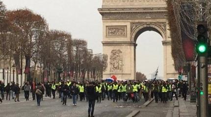 Франция 15 декабря: протесты «желтых жилетов» пошли на спад Франция 15 декабря: протесты «желтых жилетов» пошли на спад