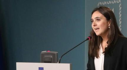 Мендель отправила книгу Пескову Мендель отправила книгу Пескову