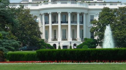 Доверие к США падает во всем мире кроме России и Израиля Доверие к США падает во всем мире кроме России и Израиля