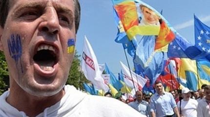 Скандал на украинском ТВ: майданщики поспорили из-за термина АТО Скандал на украинском ТВ: майданщики поспорили из-за термина АТО
