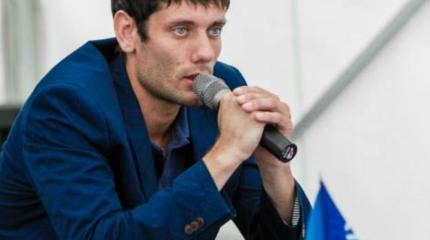 Петр Бычков: Россия не влияет на демократические процессы в США, а следовало бы Петр Бычков: Россия не влияет на демократические процессы в США, а следовало бы