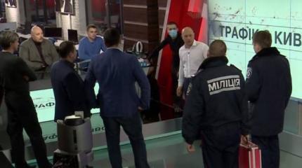 На украинском ТВ главный борец с наркотиками заставил подростков сварить себе дозу На украинском ТВ главный борец с наркотиками заставил подростков сварить себе дозу