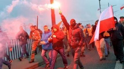 «Смерть украинцам»! – кричали поляки... «Смерть украинцам»! – кричали поляки...