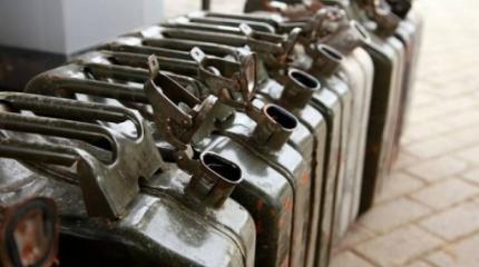Украина поехала за российским бензином Украина поехала за российским бензином