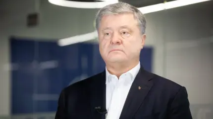 Украинские СМИ: Порошенко сбежал из Украины Украинские СМИ: Порошенко сбежал из Украины