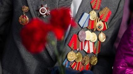 Ветеран Великой Отечественной отказался брататься с бандеровцем в эфире ТВ Ветеран Великой Отечественной отказался брататься с бандеровцем в эфире ТВ
