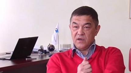 Хисамов: Коломойский и Порошенко должны перегрызть друг другу глотки Хисамов: Коломойский и Порошенко должны перегрызть друг другу глотки
