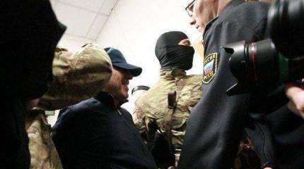 "Это Россия пришла": Васильев не боится мести коррупционеров Дагестана "Это Россия пришла": Васильев не боится мести коррупционеров Дагестана