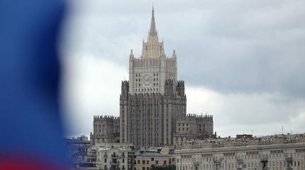 Ереван и Баку приняли предложение Путина о консультациях в Москве