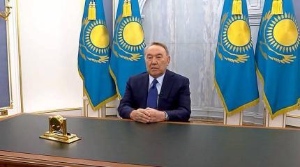Пенсионер отрекся от престола: между строк обращения Назарбаева Пенсионер отрекся от престола: между строк обращения Назарбаева