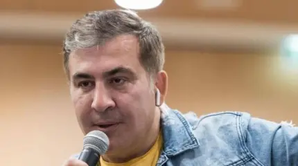 Саакашвили заявил, что власти регионов Украины готовят "большой реванш" Саакашвили заявил, что власти регионов Украины готовят "большой реванш"