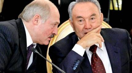 Зачем Лукашенко и Назарбаев летали в Киев?