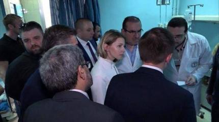 Поклонская вывезла из Сирии 11 детей на лечение в России Поклонская вывезла из Сирии 11 детей на лечение в России