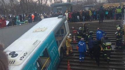 Москва превращается в Киев? Там в подземные переходы въезжают регулярно