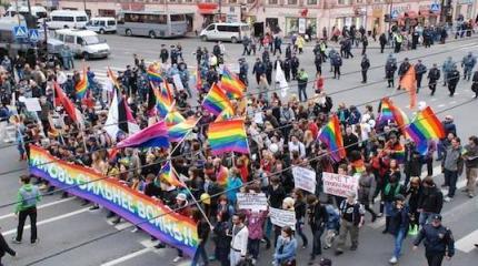 Смольный запретил первомайский гей-парад Смольный запретил первомайский гей-парад