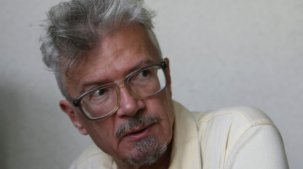 Эдуард Лимонов: Адский грузовик выгоняет демократию из Европы Эдуард Лимонов: Адский грузовик выгоняет демократию из Европы