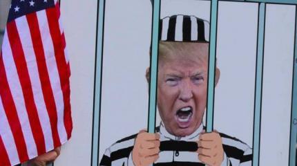 «Охота на ведьм» открывает Трампу дорогу к президентскому креслу «Охота на ведьм» открывает Трампу дорогу к президентскому креслу