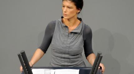 Сара Вагенкнехт: угрозу для мира представляют США, а не Россия