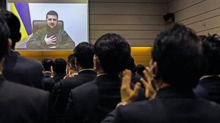 Японцы разлюбили Владимира Зеленского Японцы разлюбили Владимира Зеленского