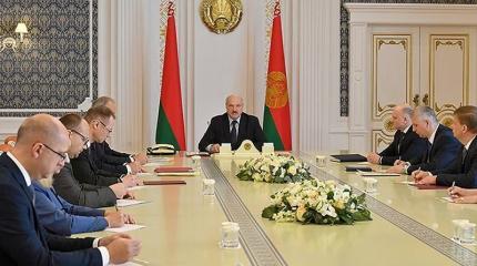 Почему граждане Белоруссии должны сделать выбор без выбора? Почему граждане Белоруссии должны сделать выбор без выбора?