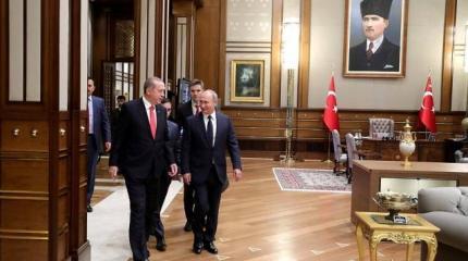 Путин в Анкаре сверил часы с Эрдоганом Путин в Анкаре сверил часы с Эрдоганом