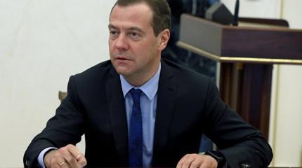 Медведев прокомментировал лишение Саакашвили гражданства Украины Медведев прокомментировал лишение Саакашвили гражданства Украины