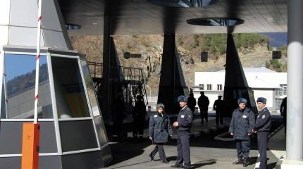 Безвиз и авиасообщение между Россией и Грузией: оппозиция в Тбилиси против Безвиз и авиасообщение между Россией и Грузией: оппозиция в Тбилиси против