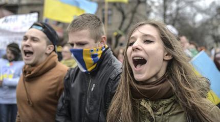 Готовящиеся украми митинги против РФ в Риге вызвали бурную реакцию в Латвии