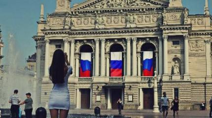 Пророссийский Львов вынуждает националистов нанимать охрану Пророссийский Львов вынуждает националистов нанимать охрану