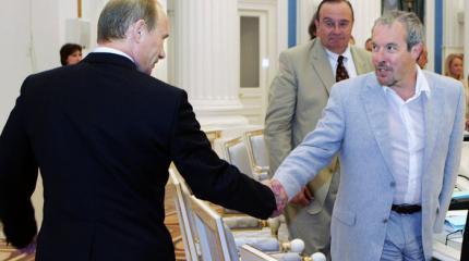 Путин мне не друг: Макаревич отказался поздравлять президента с 64-летием Путин мне не друг: Макаревич отказался поздравлять президента с 64-летием
